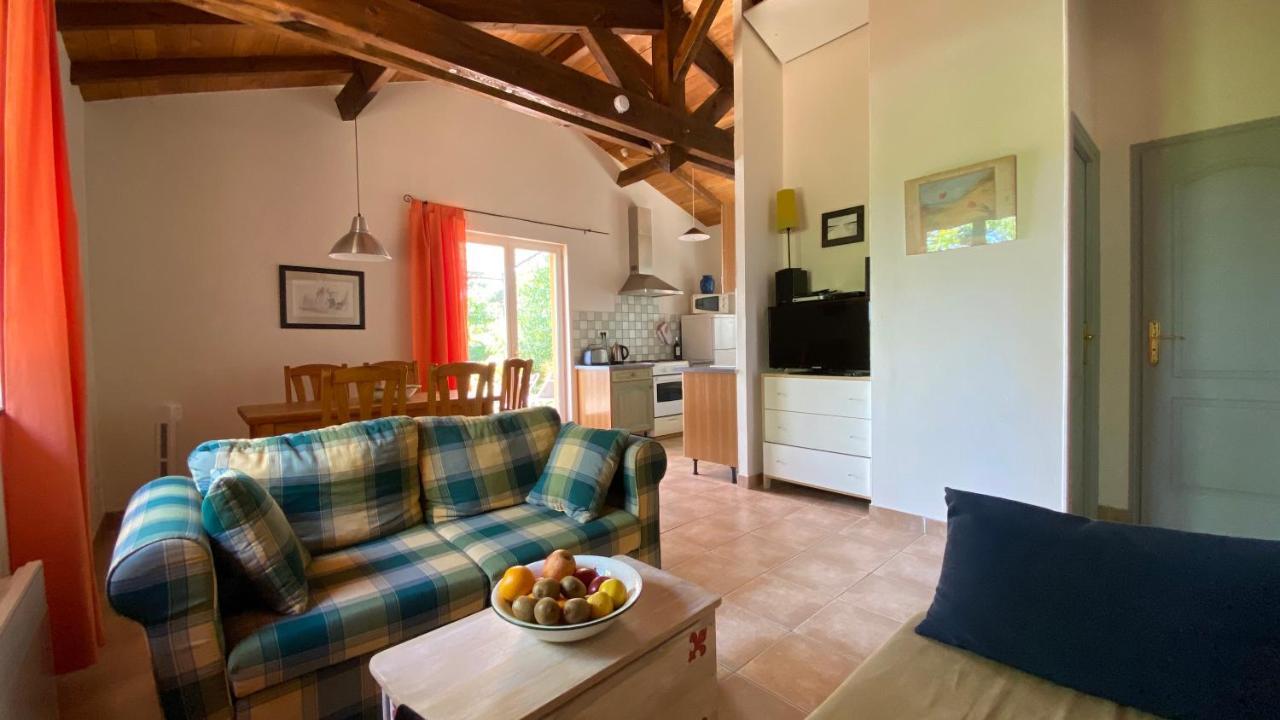 Les Hauts Du Coustalier Doissat Exterior foto